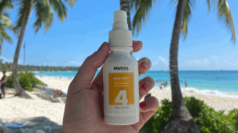 10 Beach Bag Essentials for Glowing Skin 