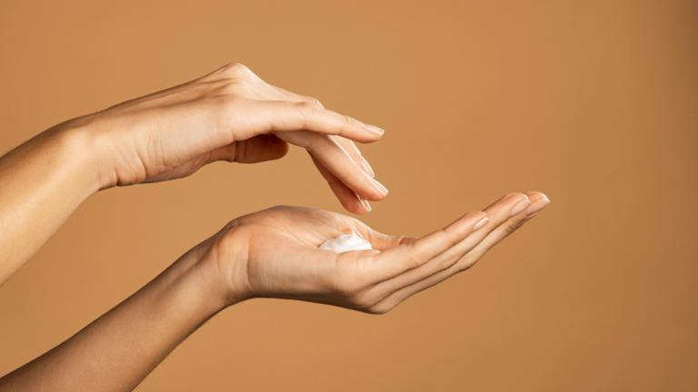 Allantoin: The Quiet Skin-Comfort Ingredient With a Long History of Care 